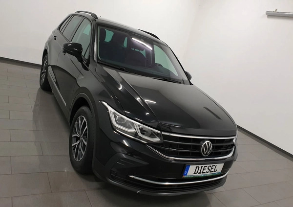 Volkswagen Tiguan cena 134999 przebieg: 141000, rok produkcji 2021 z Głuszyca małe 781